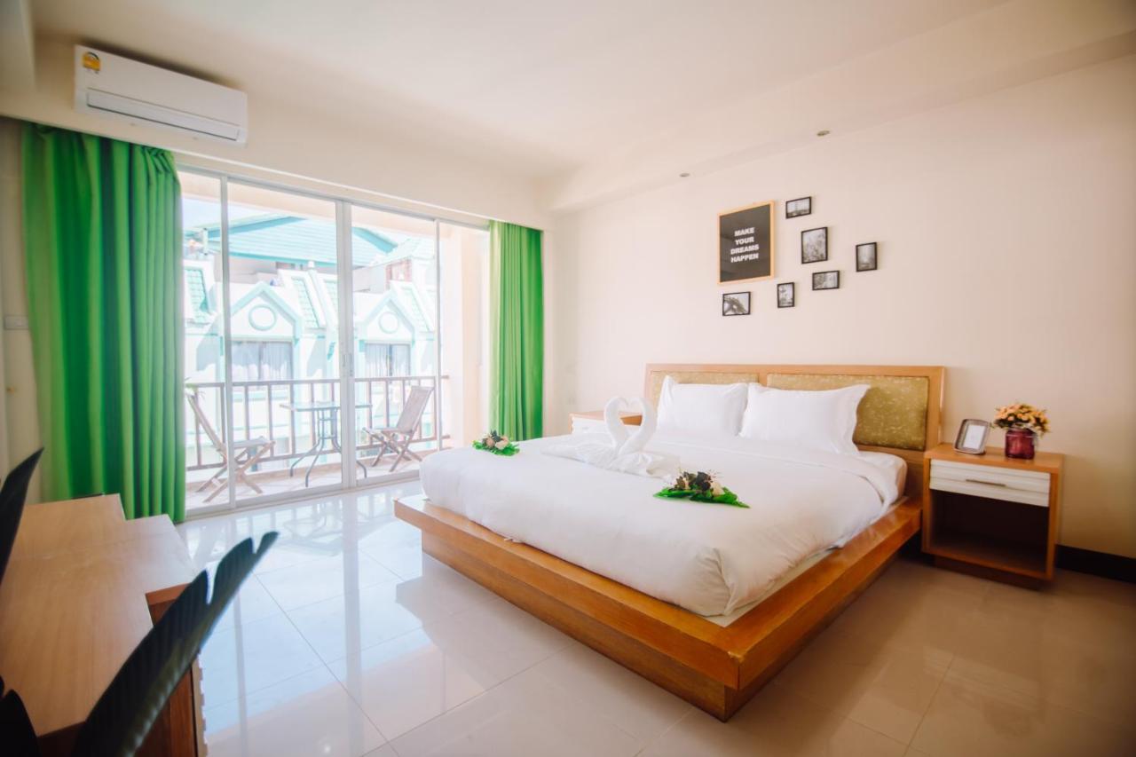 Patong Beach Side Hotel Exterior foto